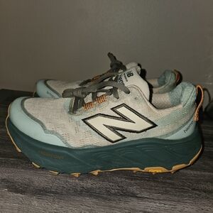 Women's New Balance X Hierro V9 Trail Shoes